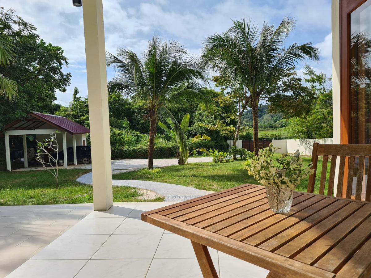 Villa Meranti - Spacious Private Pool Villa Pantai Cenang  Exterior photo