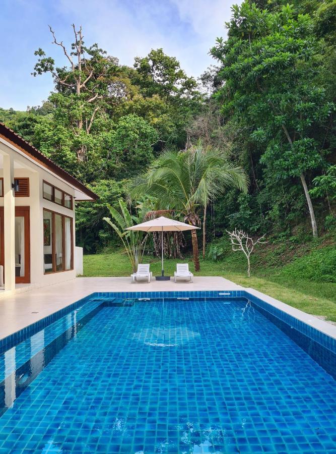 Villa Meranti - Spacious Private Pool Villa Pantai Cenang  Exterior photo