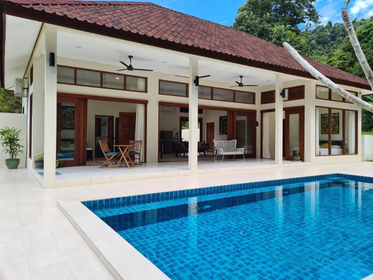 Villa Meranti - Spacious Private Pool Villa Pantai Cenang  Exterior photo