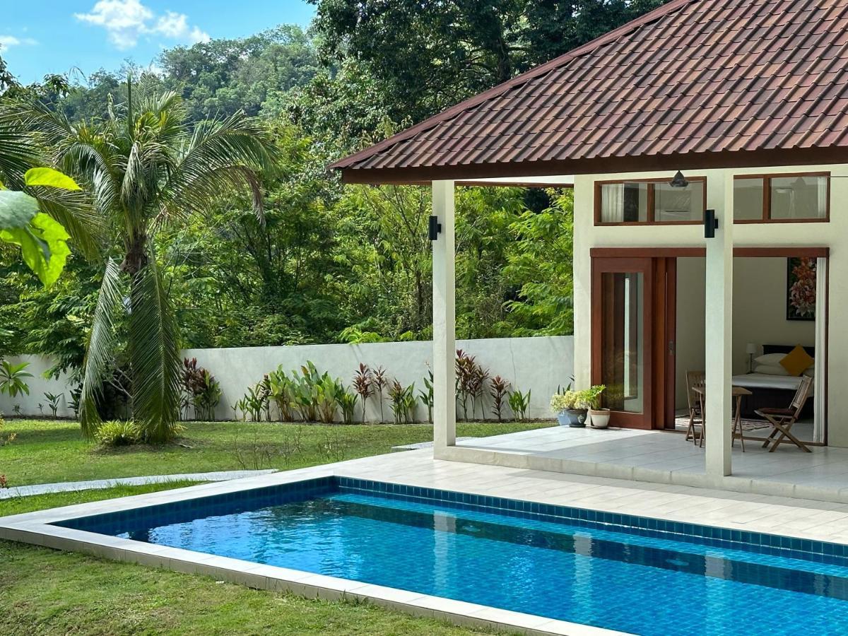 Villa Meranti - Spacious Private Pool Villa Pantai Cenang  Exterior photo