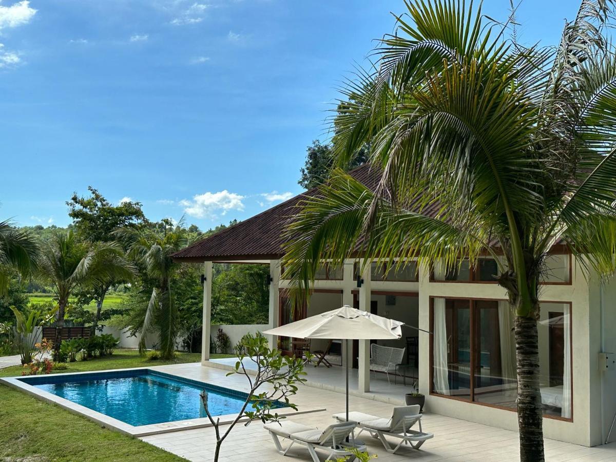 Villa Meranti - Spacious Private Pool Villa Pantai Cenang  Exterior photo