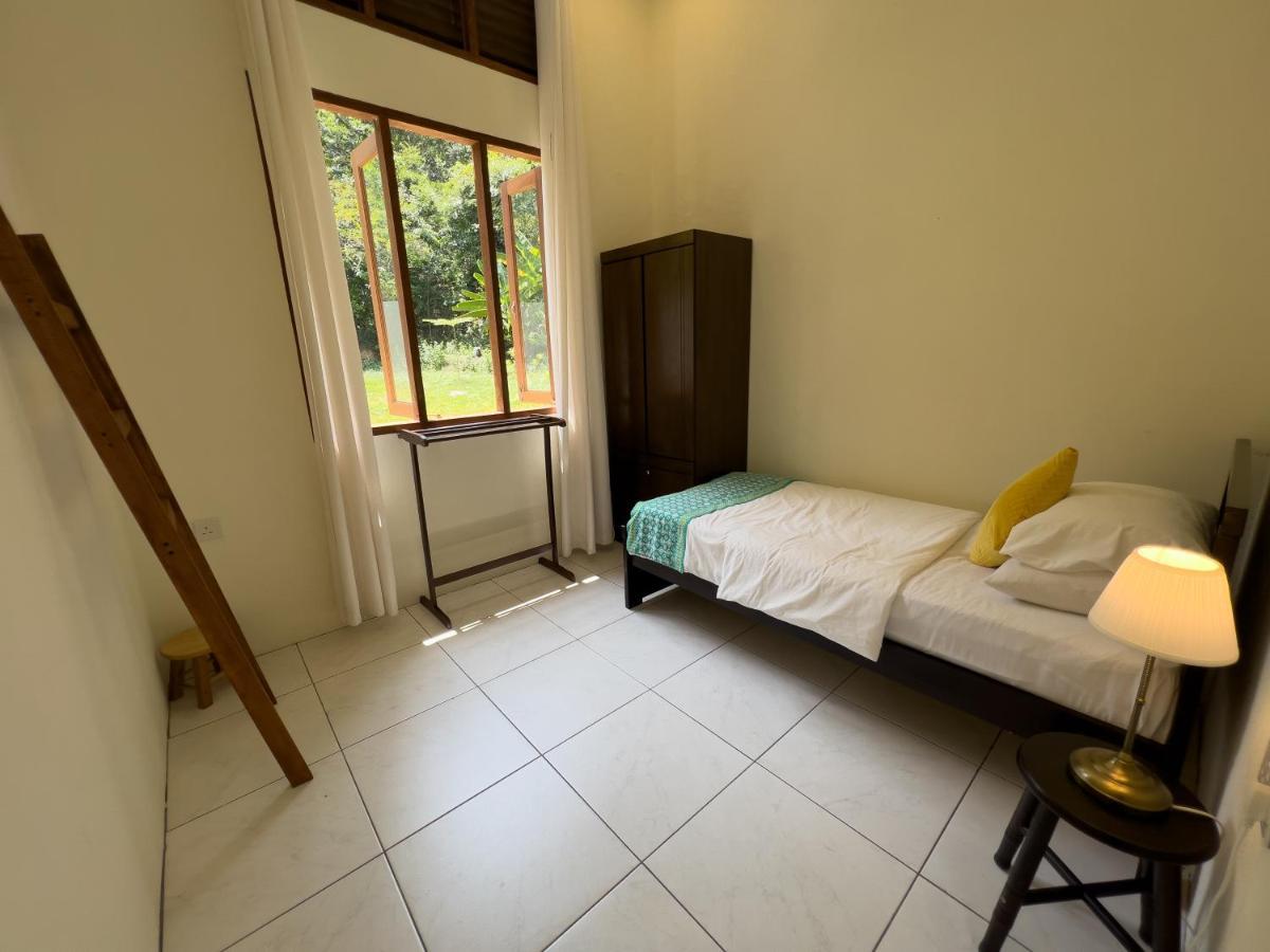Villa Meranti - Spacious Private Pool Villa Pantai Cenang  Exterior photo