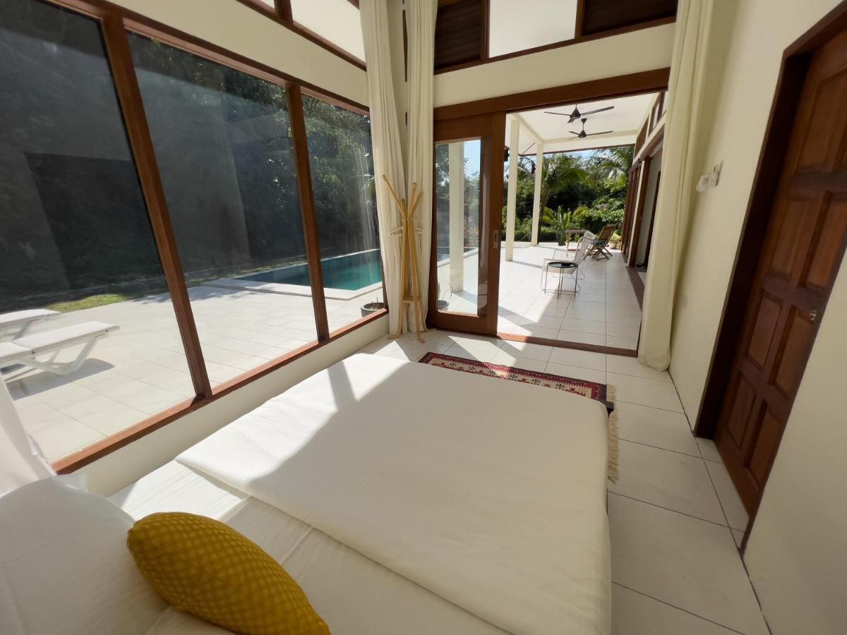 Villa Meranti - Spacious Private Pool Villa Pantai Cenang  Exterior photo